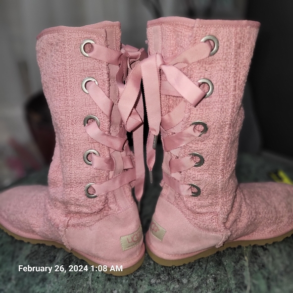 UGG lace up heirloom boots - Picture 5 of 13